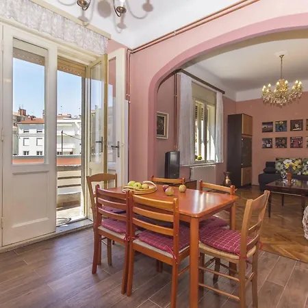 Spacious & Smart Center * Pula