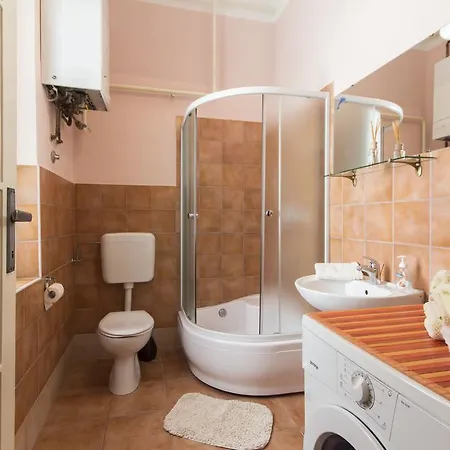 Spacious & Smart Center Apartament