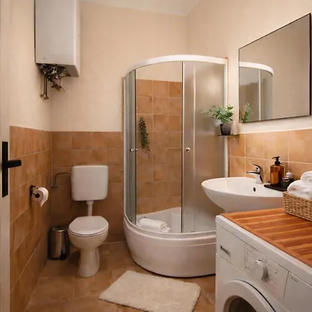 Spacious & Smart Center Apartman *