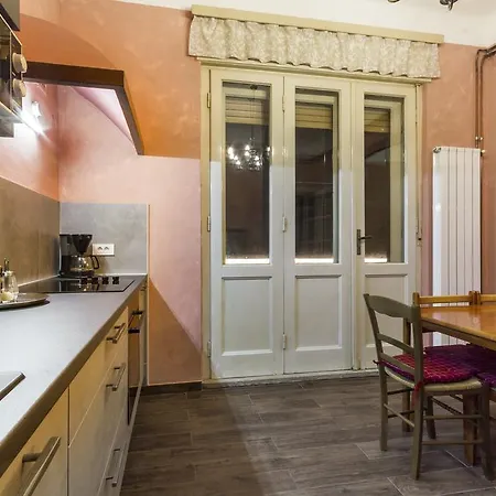 Spacious & Smart Center Apartman *