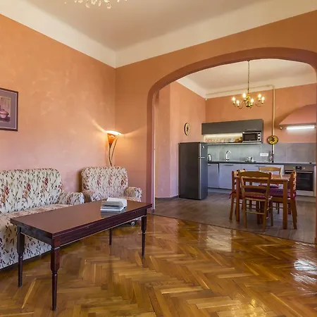 Apartament Spacious & Smart Center