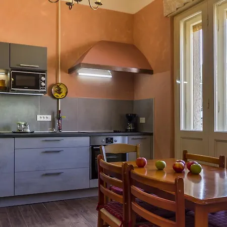 Spacious & Smart Center Apartman