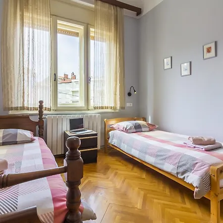 Spacious & Smart Center *