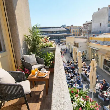 Spacious & Smart Center Appartement